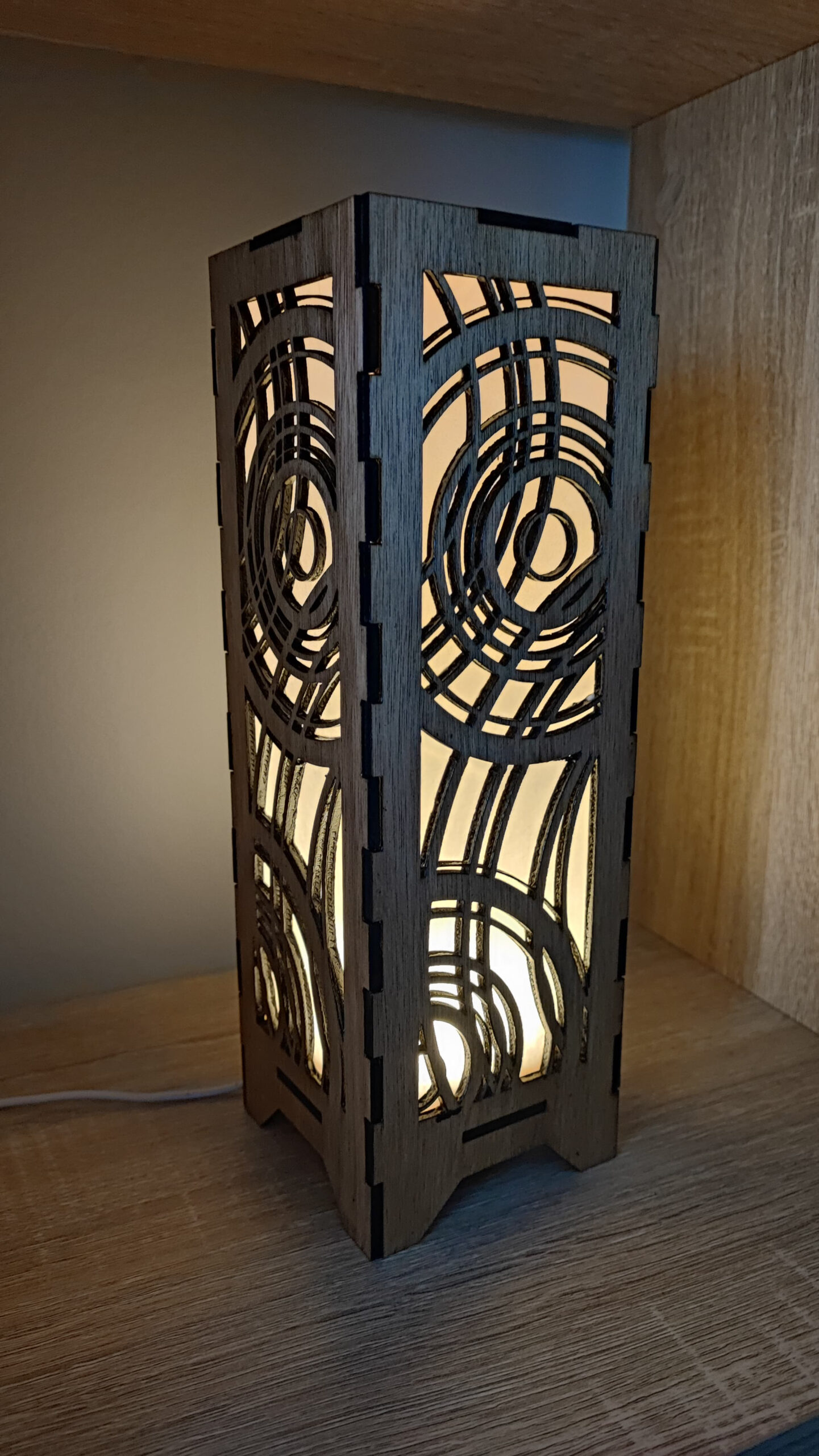 WhatsApp-Image-2025-06-13-a-14.19.56_a6073709-scaled lampe cercle 03